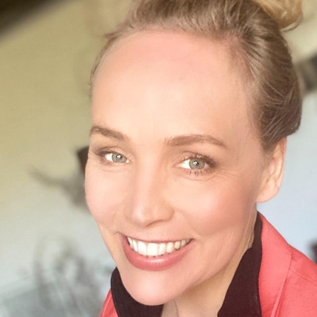 Pasfoto Sabine Uitslag